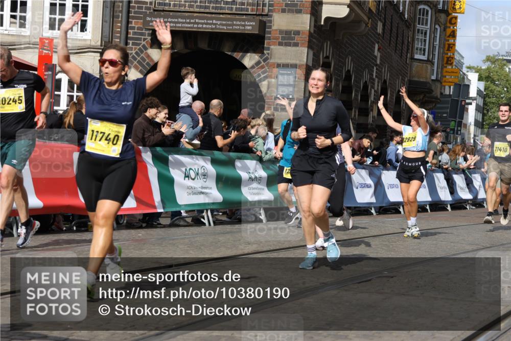 13.09.2026 - 21. swb-Marathon Bremen Strokosch-Dieckow http://msf.ph/oto/10380190 13.09.2026 11:04:32 Ziel 10182, 10291, 10390, 10516, 10613, 10671, 10672, 10726, 10912, 10913, 11221, 11318, 11336, 11539, 11720, 11726, 11740, 11909, 12001, 12103, 12113, 12276, 10198, 10283, 10481, 10877, 10940, 11006, 11114, 11364, 11366, 11592, 11705, 11991, 12005 meine-sportfotos.de