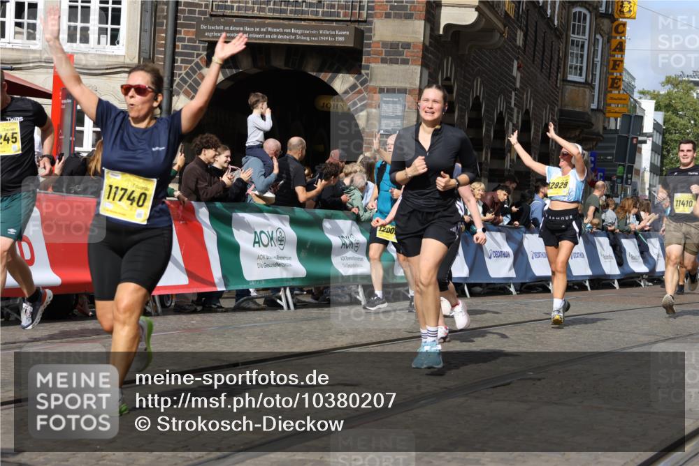 13.09.2026 - 21. swb-Marathon Bremen Strokosch-Dieckow http://msf.ph/oto/10380207 13.09.2026 11:04:32 Ziel 10182, 10291, 10390, 10516, 10613, 10671, 10672, 10726, 10912, 10913, 11221, 11318, 11336, 11539, 11720, 11726, 11740, 11909, 12001, 12103, 12113, 12276, 10198, 10283, 10481, 10877, 10940, 11006, 11114, 11364, 11366, 11592, 11705, 11991, 12005 meine-sportfotos.de