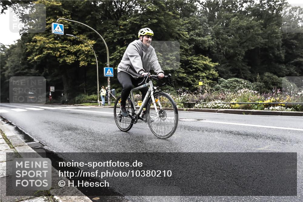 13.09.2026 - Stadtparktriathlon H.Heesch http://msf.ph/oto/10380210 13.09.2026 10:19:09 Radfahren 247, 274, 309 meine-sportfotos.de