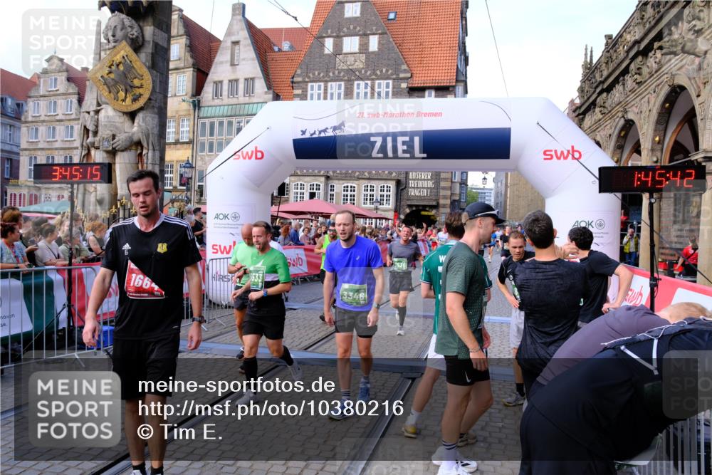 13.09.2026 - 21. swb-Marathon Bremen Tim E. http://msf.ph/oto/10380216 13.09.2026 13:16:04 Ziel 982, 1033, 2733, 3119, 3422, 3536, 3689, 3836, 3991, 4573, 5474, 5533, 5588, 5913, 6481, 6515, 9029, 9122, 9475, 9777, 13149, 13249 meine-sportfotos.de