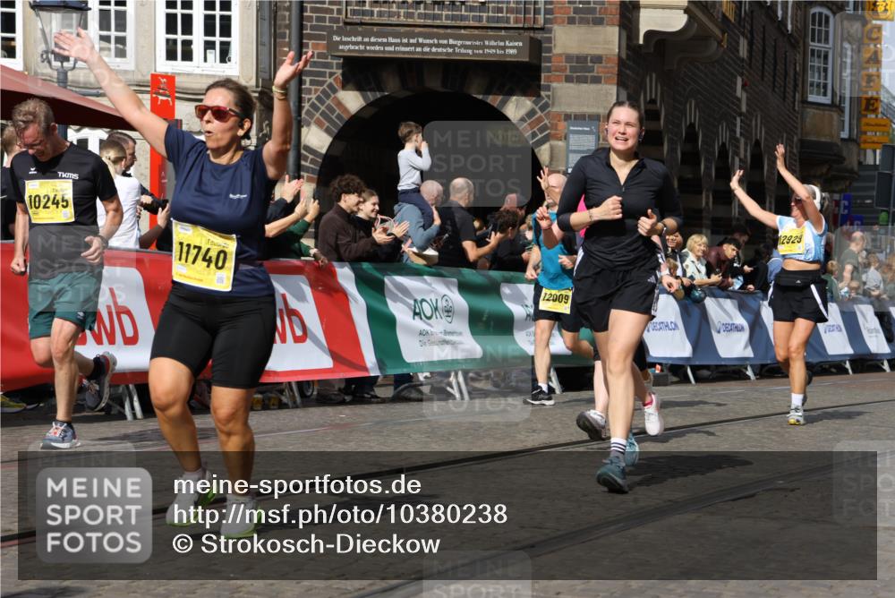 13.09.2026 - 21. swb-Marathon Bremen Strokosch-Dieckow http://msf.ph/oto/10380238 13.09.2026 11:04:32 Ziel 10182, 10291, 10390, 10516, 10613, 10671, 10672, 10726, 10912, 10913, 11221, 11318, 11336, 11539, 11720, 11726, 11740, 11909, 12001, 12103, 12113, 12276, 10198, 10283, 10481, 10877, 10940, 11006, 11114, 11364, 11366, 11592, 11705, 11991, 12005 meine-sportfotos.de