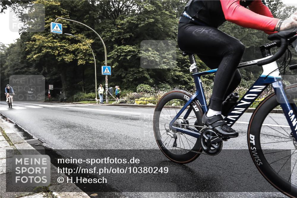 13.09.2026 - Stadtparktriathlon H.Heesch http://msf.ph/oto/10380249 13.09.2026 10:19:34 Radfahren 225, 229, 305, 322 meine-sportfotos.de