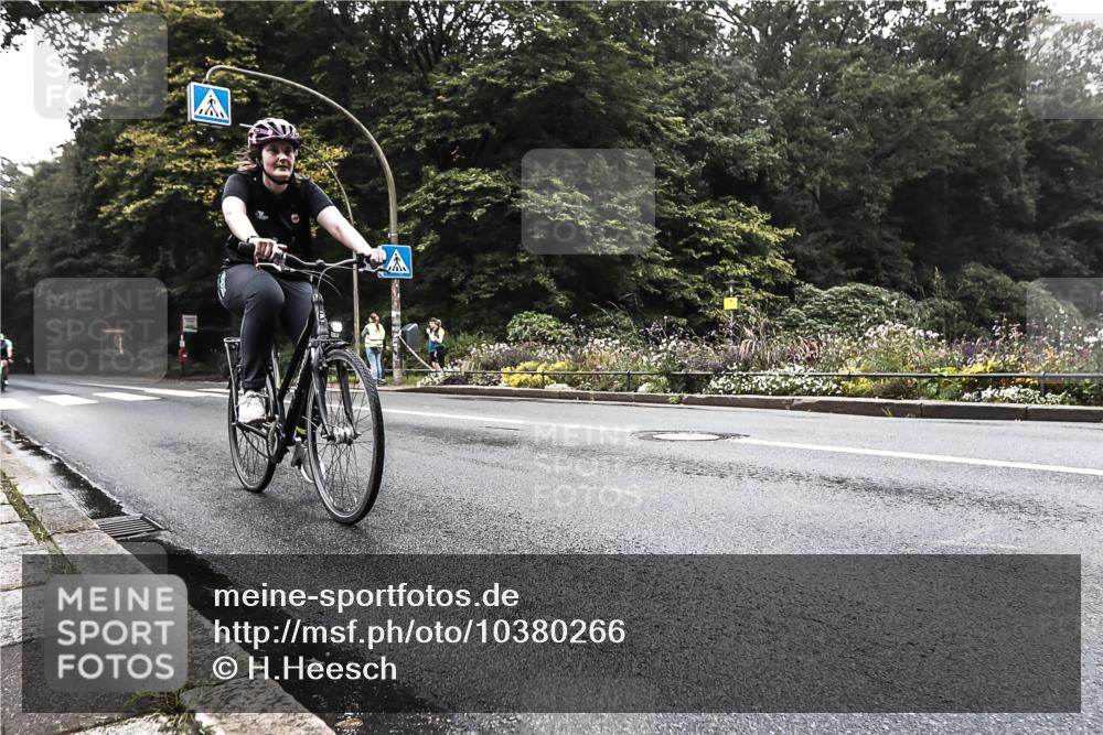 13.09.2026 - Stadtparktriathlon H.Heesch http://msf.ph/oto/10380266 13.09.2026 10:19:38 Radfahren 229, 286, 307 meine-sportfotos.de