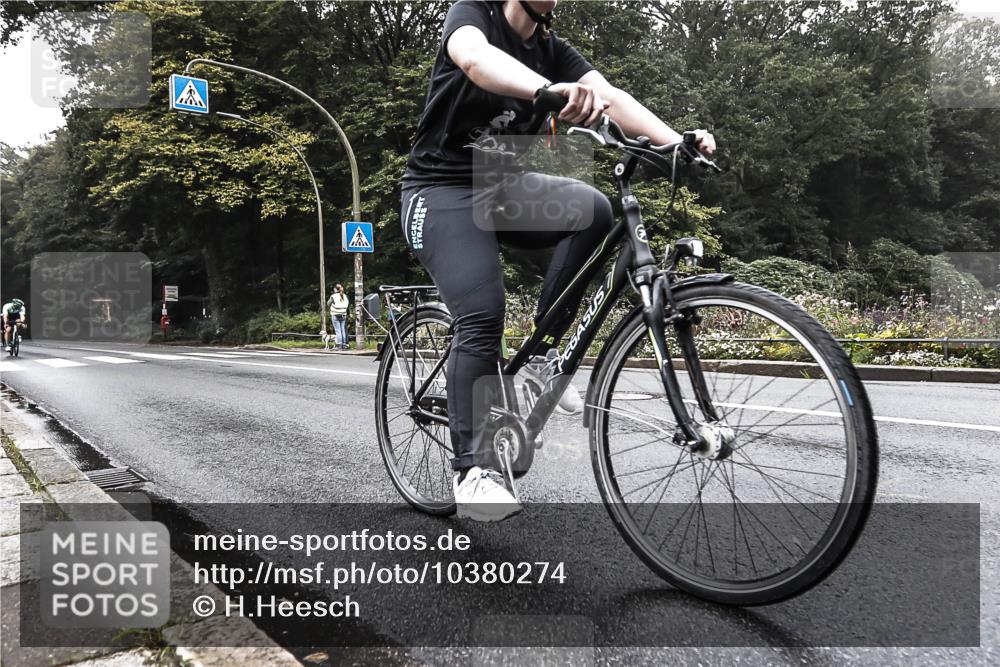 13.09.2026 - Stadtparktriathlon H.Heesch http://msf.ph/oto/10380274 13.09.2026 10:19:39 Radfahren 229, 260, 286, 307 meine-sportfotos.de