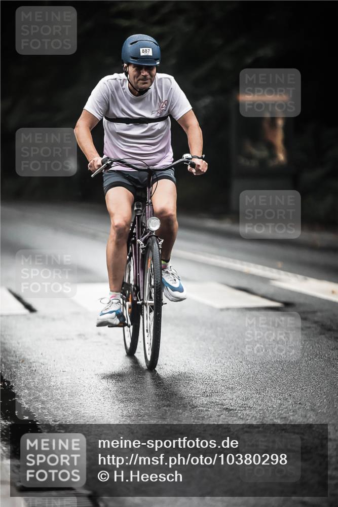 13.09.2026 - Stadtparktriathlon H.Heesch http://msf.ph/oto/10380298 13.09.2026 12:25:06 Radfahren 887, 1016, 1036, 1168 meine-sportfotos.de