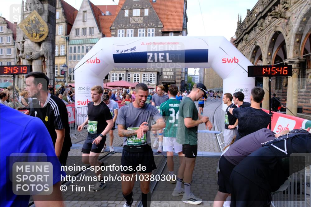 13.09.2026 - 21. swb-Marathon Bremen Tim E. http://msf.ph/oto/10380300 13.09.2026 13:16:08 Ziel 145, 982, 1033, 1955, 2733, 3119, 3149, 3422, 3536, 3689, 3836, 3991, 4573, 4823, 5430, 5474, 5533, 5588, 5913, 6481, 6515, 7307, 7413, 9122, 9278, 13149, 13249 meine-sportfotos.de
