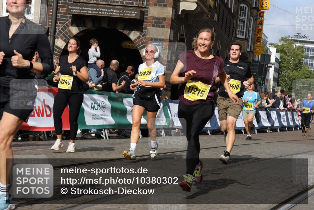 13.09.2026 - 21. swb-Marathon Bremen Strokosch-Dieckow http://msf.ph/oto/10380302 13.09.2026 11:04:34 Ziel 10182, 10245, 10291, 10390, 10516, 10526, 10613, 10671, 10672, 10913, 11214, 11215, 11221, 11318, 11336, 11539, 11720, 11726, 11740, 11909, 12001, 12103, 12113, 12276, 10198, 10283, 10481, 10877, 10940, 11006, 11114, 11364, 11366, 11592, 11705, 12005, 12493, 12495, 12498, 12500, 12502, 12563 meine-sportfotos.de
