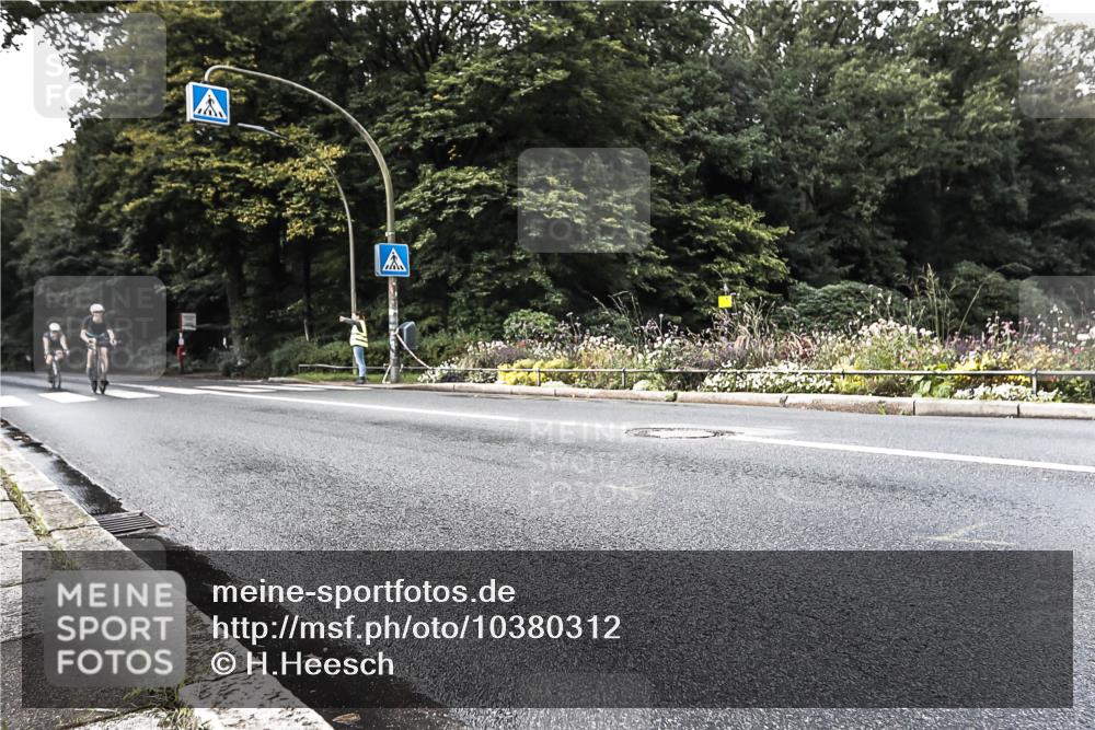 13.09.2026 - Stadtparktriathlon H.Heesch http://msf.ph/oto/10380312 13.09.2026 10:52:47 Radfahren 347, 383, 529, 550, 579 meine-sportfotos.de