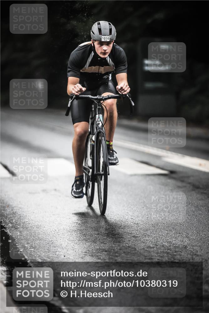 13.09.2026 - Stadtparktriathlon H.Heesch http://msf.ph/oto/10380319 13.09.2026 12:25:08 Radfahren 887, 1016, 1031, 1036, 1168 meine-sportfotos.de