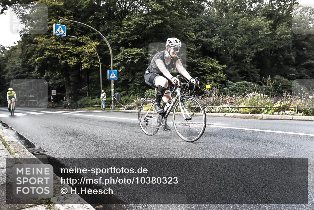 13.09.2026 - Stadtparktriathlon H.Heesch http://msf.ph/oto/10380323 13.09.2026 10:52:50 Radfahren 347, 416, 543, 550 meine-sportfotos.de