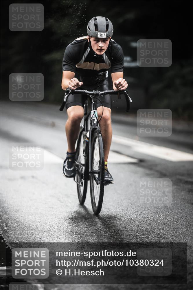 13.09.2026 - Stadtparktriathlon H.Heesch http://msf.ph/oto/10380324 13.09.2026 12:25:08 Radfahren 887, 1016, 1031, 1036, 1168 meine-sportfotos.de