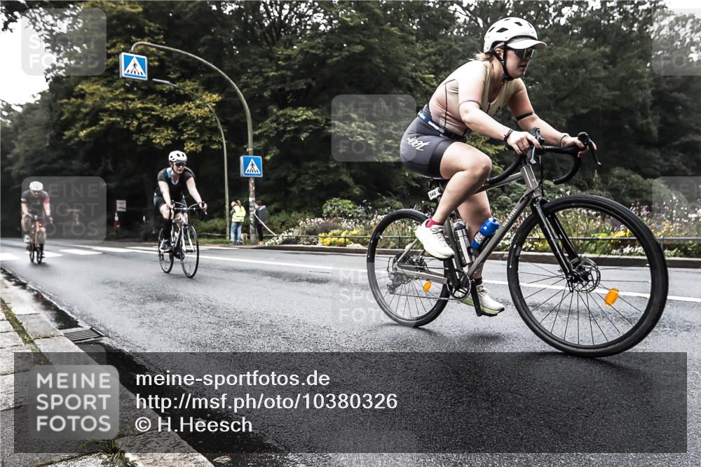 13.09.2026 - Stadtparktriathlon H.Heesch http://msf.ph/oto/10380326 13.09.2026 10:20:08 Radfahren 253, 346, 347 meine-sportfotos.de