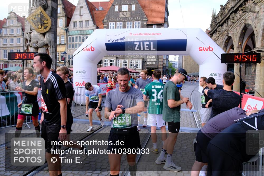 13.09.2026 - 21. swb-Marathon Bremen Tim E. http://msf.ph/oto/10380333 13.09.2026 13:16:08 Ziel 145, 982, 1033, 1955, 2733, 3119, 3149, 3422, 3536, 3689, 3836, 3991, 4573, 4823, 5430, 5474, 5533, 5588, 5913, 6481, 6515, 7307, 7413, 9122, 9278, 13149, 13249 meine-sportfotos.de