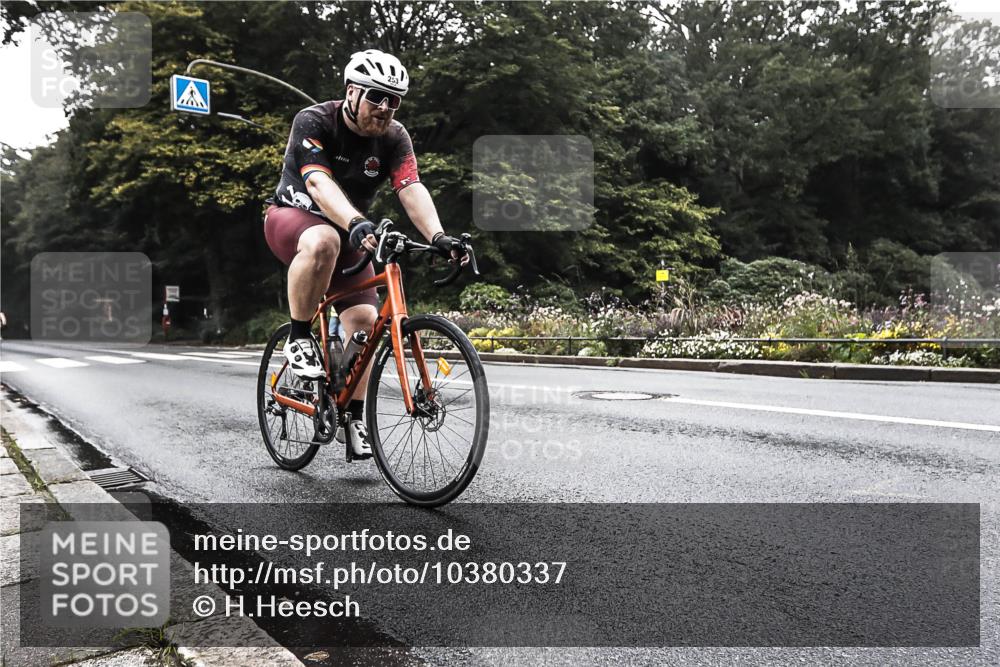 13.09.2026 - Stadtparktriathlon H.Heesch http://msf.ph/oto/10380337 13.09.2026 10:20:09 Radfahren 253, 346, 347 meine-sportfotos.de