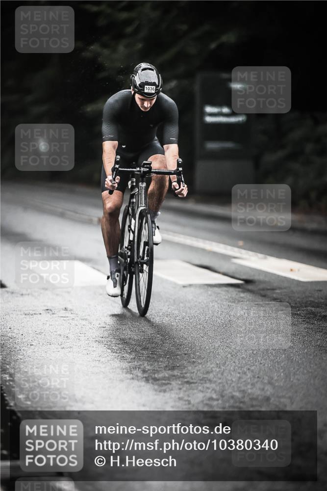 13.09.2026 - Stadtparktriathlon H.Heesch http://msf.ph/oto/10380340 13.09.2026 12:25:11 Radfahren 887, 1016, 1031, 1036, 1124 meine-sportfotos.de
