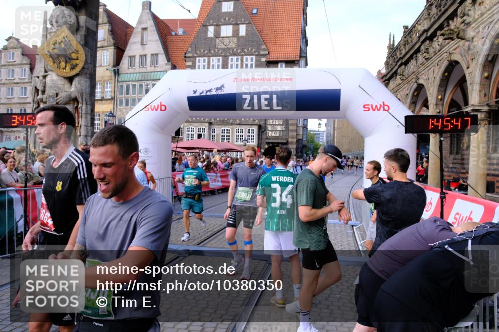 13.09.2026 - 21. swb-Marathon Bremen Tim E. http://msf.ph/oto/10380350 13.09.2026 13:16:09 Ziel 145, 982, 1955, 2733, 3119, 3149, 3422, 3536, 3689, 3836, 3991, 4573, 4823, 5430, 5474, 5533, 5588, 5913, 6481, 6515, 7307, 7413, 9122, 9278, 13149, 13249 meine-sportfotos.de