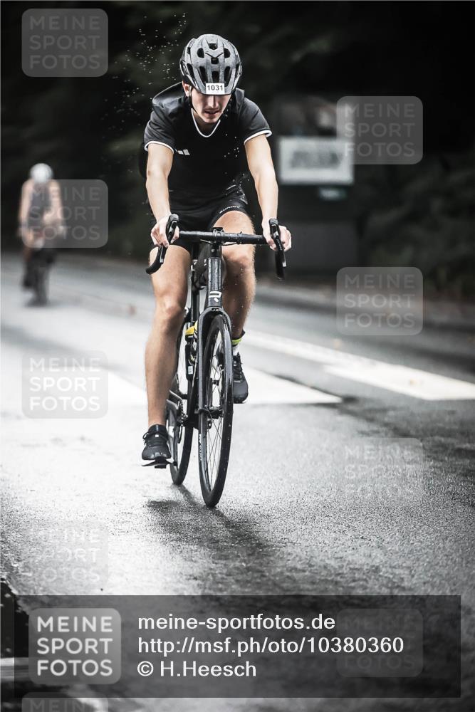 13.09.2026 - Stadtparktriathlon H.Heesch http://msf.ph/oto/10380360 13.09.2026 12:25:14 Radfahren 1016, 1031, 1036, 1085, 1104, 1124 meine-sportfotos.de