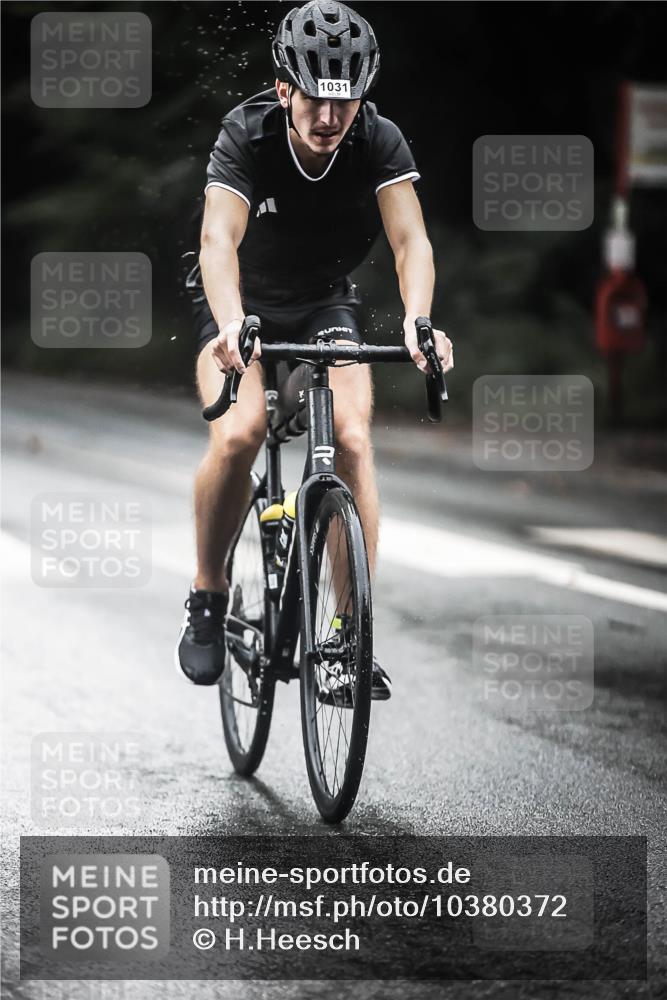 13.09.2026 - Stadtparktriathlon H.Heesch http://msf.ph/oto/10380372 13.09.2026 12:25:14 Radfahren 1016, 1031, 1036, 1085, 1104, 1124 meine-sportfotos.de