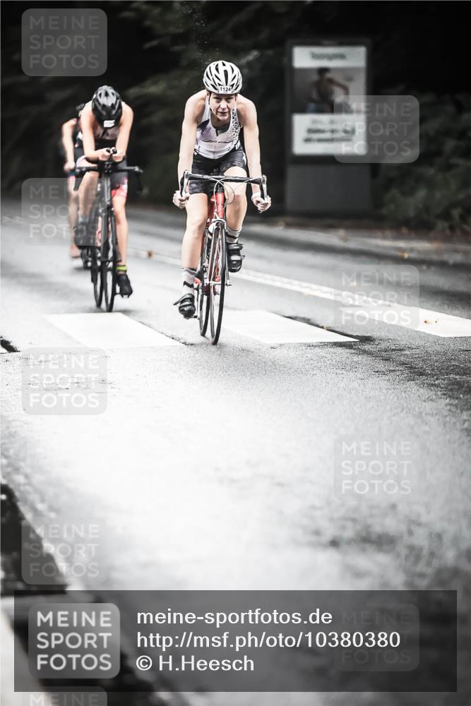 13.09.2026 - Stadtparktriathlon H.Heesch http://msf.ph/oto/10380380 13.09.2026 12:25:17 Radfahren 1031, 1036, 1048, 1085, 1104, 1124 meine-sportfotos.de