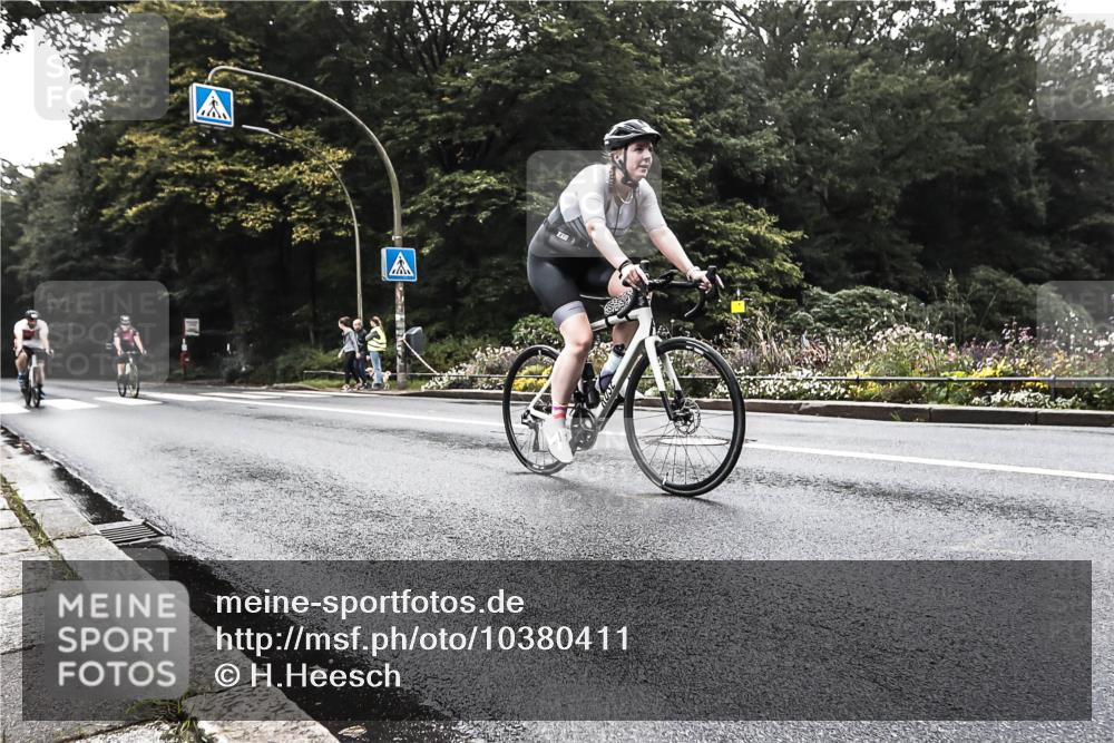 13.09.2026 - Stadtparktriathlon H.Heesch http://msf.ph/oto/10380411 13.09.2026 10:20:28 Radfahren 308, 334, 381, 383 meine-sportfotos.de