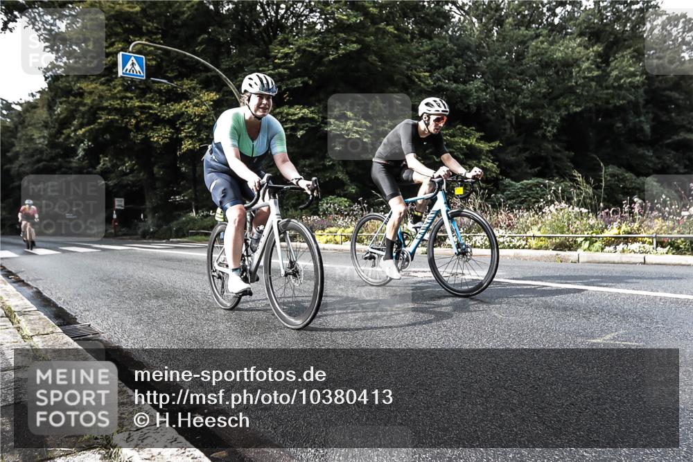 13.09.2026 - Stadtparktriathlon H.Heesch http://msf.ph/oto/10380413 13.09.2026 10:53:00 Radfahren 405, 449, 553 meine-sportfotos.de