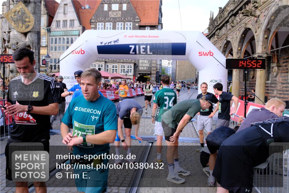 13.09.2026 - 21. swb-Marathon Bremen Tim E. http://msf.ph/oto/10380432 13.09.2026 13:16:13 Ziel 145, 982, 1955, 2623, 2733, 3119, 3149, 3422, 3689, 3836, 3991, 4128, 4823, 5430, 5474, 5588, 5913, 6481, 7307, 7413, 8487, 9122, 9278, 13149, 13249 meine-sportfotos.de