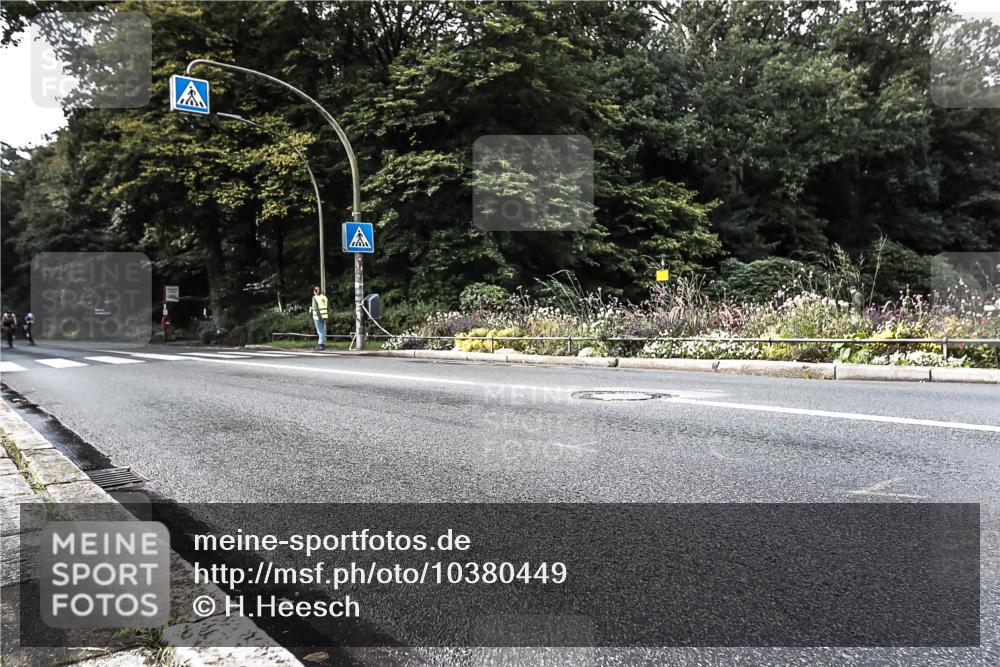 13.09.2026 - Stadtparktriathlon H.Heesch http://msf.ph/oto/10380449 13.09.2026 10:53:03 Radfahren 405, 449, 553, 691 meine-sportfotos.de