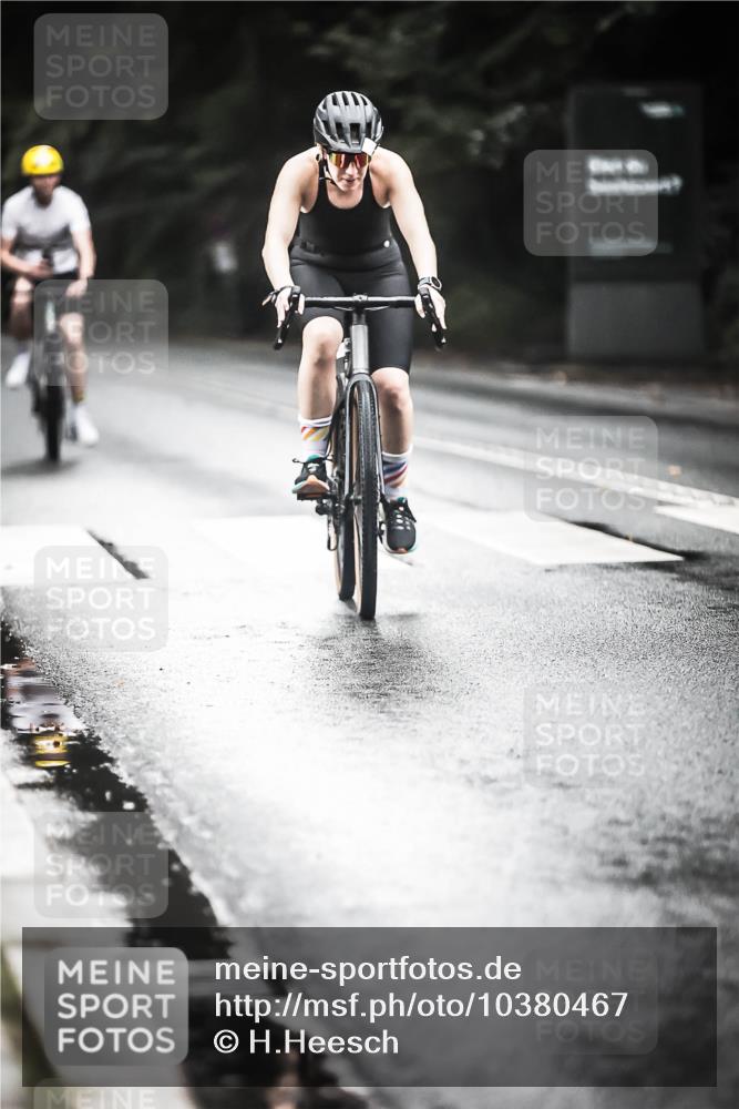 13.09.2026 - Stadtparktriathlon H.Heesch http://msf.ph/oto/10380467 13.09.2026 12:25:26 Radfahren 978, 1048, 1139 meine-sportfotos.de