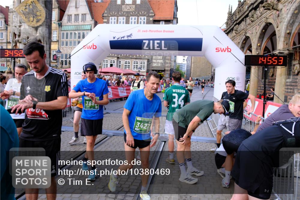 13.09.2026 - 21. swb-Marathon Bremen Tim E. http://msf.ph/oto/10380469 13.09.2026 13:16:15 Ziel 145, 982, 1955, 2623, 2733, 3119, 3149, 3422, 3689, 4128, 4823, 5430, 5474, 5913, 6481, 7307, 7413, 8487, 9122, 9278, 13149, 13158 meine-sportfotos.de