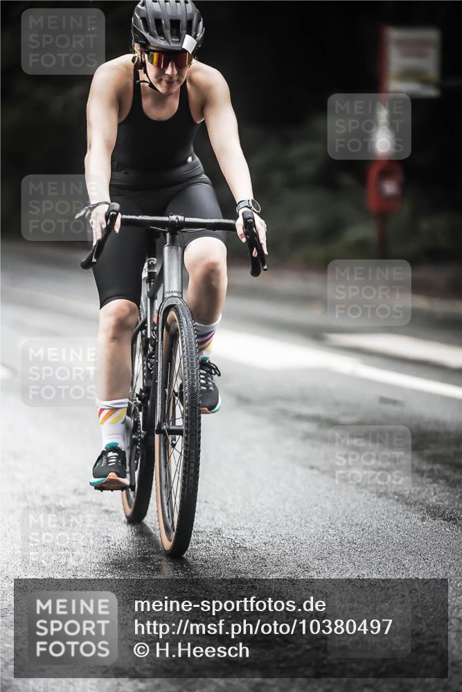 13.09.2026 - Stadtparktriathlon H.Heesch http://msf.ph/oto/10380497 13.09.2026 12:25:27 Radfahren 978, 1048, 1139 meine-sportfotos.de