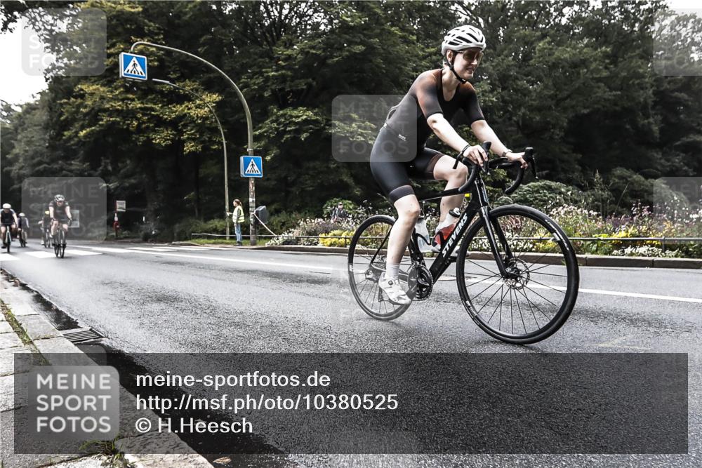 13.09.2026 - Stadtparktriathlon H.Heesch http://msf.ph/oto/10380525 13.09.2026 10:21:21 Radfahren 237, 265, 331, 353, 358, 392 meine-sportfotos.de