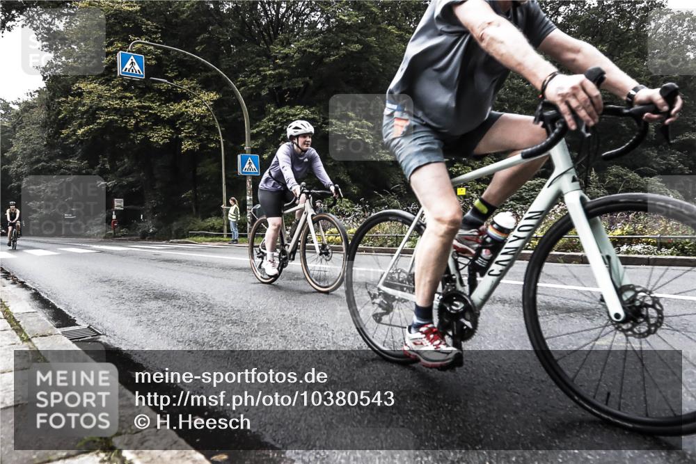13.09.2026 - Stadtparktriathlon H.Heesch http://msf.ph/oto/10380543 13.09.2026 10:21:24 Radfahren 265, 331, 353, 358, 363, 392 meine-sportfotos.de