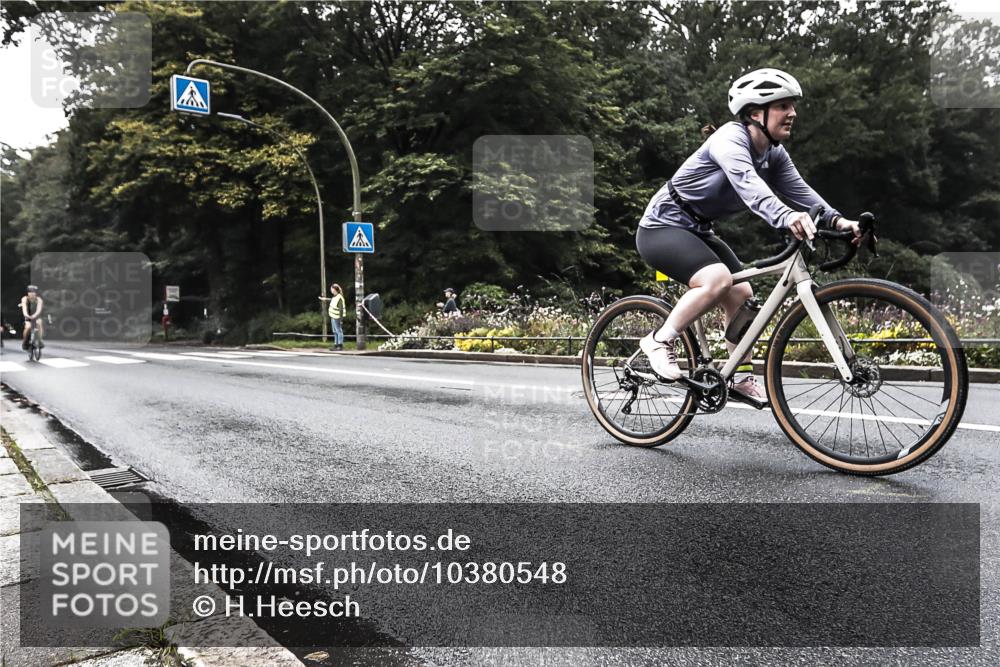 13.09.2026 - Stadtparktriathlon H.Heesch http://msf.ph/oto/10380548 13.09.2026 10:21:24 Radfahren 265, 331, 353, 358, 363, 392 meine-sportfotos.de