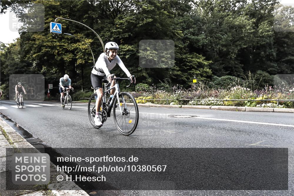 13.09.2026 - Stadtparktriathlon H.Heesch http://msf.ph/oto/10380567 13.09.2026 10:53:49 Radfahren 346, 389, 419, 460, 533 meine-sportfotos.de
