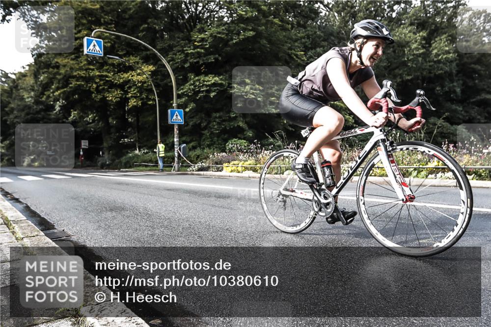 13.09.2026 - Stadtparktriathlon H.Heesch http://msf.ph/oto/10380610 13.09.2026 10:53:55 Radfahren 385, 452 meine-sportfotos.de
