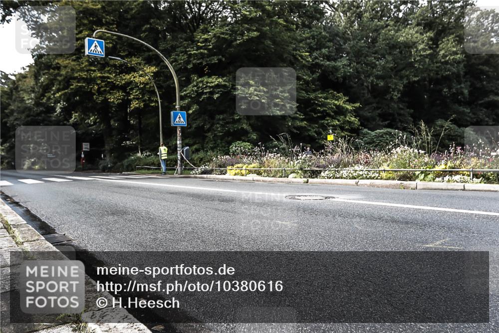 13.09.2026 - Stadtparktriathlon H.Heesch http://msf.ph/oto/10380616 13.09.2026 10:53:55 Radfahren 385, 452 meine-sportfotos.de