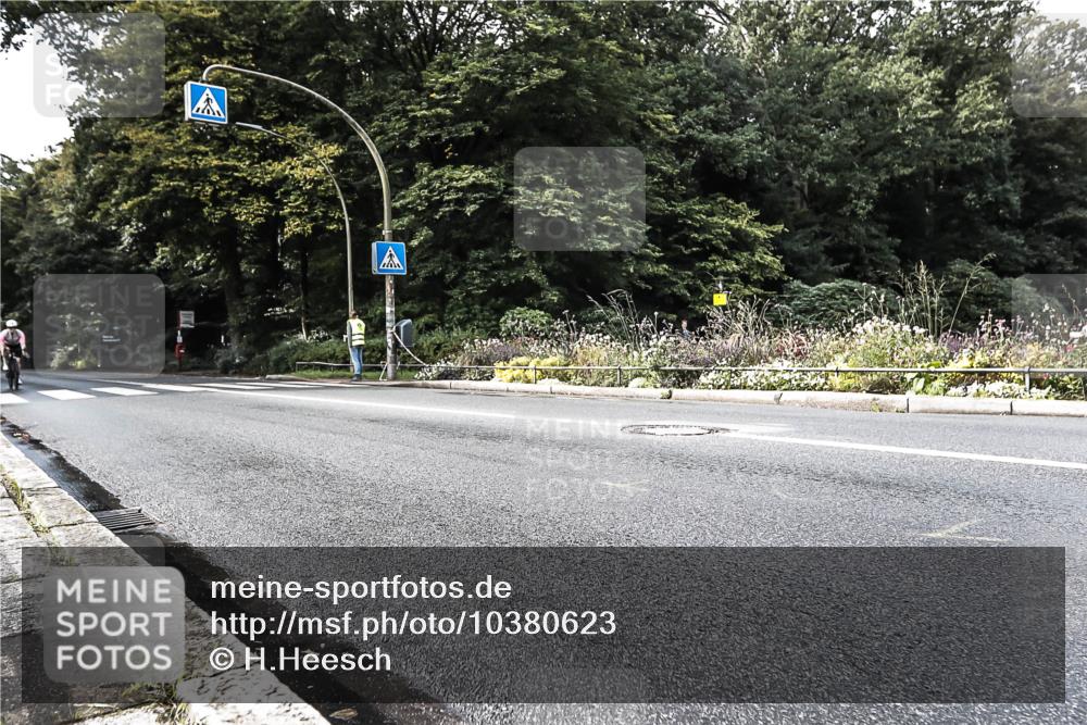 13.09.2026 - Stadtparktriathlon H.Heesch http://msf.ph/oto/10380623 13.09.2026 10:53:56 Radfahren 385, 452 meine-sportfotos.de