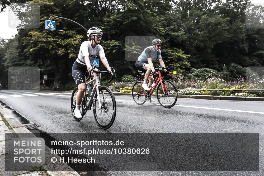 13.09.2026 - Stadtparktriathlon H.Heesch http://msf.ph/oto/10380626 13.09.2026 10:21:38 Radfahren 239, 304, 401, 410 meine-sportfotos.de