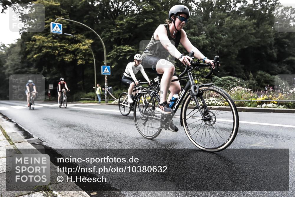 13.09.2026 - Stadtparktriathlon H.Heesch http://msf.ph/oto/10380632 13.09.2026 10:21:44 Radfahren 242, 256, 457, 461 meine-sportfotos.de