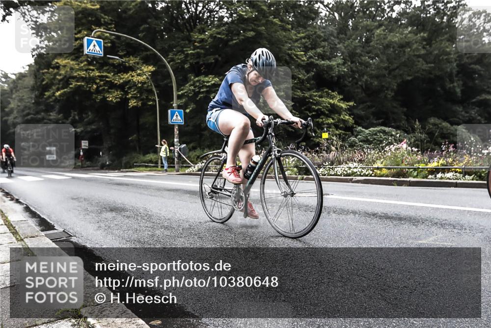 13.09.2026 - Stadtparktriathlon H.Heesch http://msf.ph/oto/10380648 13.09.2026 10:21:45 Radfahren 242, 256, 271, 457, 461 meine-sportfotos.de
