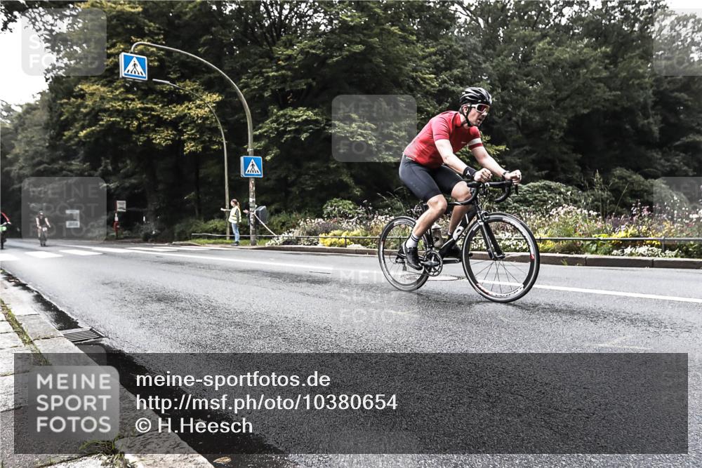 13.09.2026 - Stadtparktriathlon H.Heesch http://msf.ph/oto/10380654 13.09.2026 10:21:48 Radfahren 214, 256, 271, 461 meine-sportfotos.de