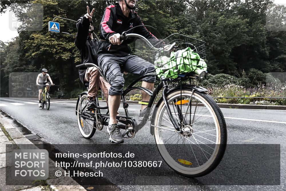 13.09.2026 - Stadtparktriathlon H.Heesch http://msf.ph/oto/10380667 13.09.2026 10:21:52 Radfahren 214, 332, 342, 422 meine-sportfotos.de