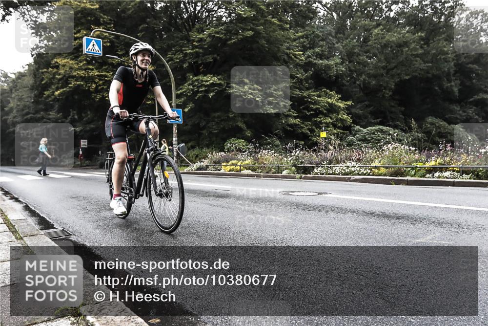13.09.2026 - Stadtparktriathlon H.Heesch http://msf.ph/oto/10380677 13.09.2026 10:21:58 Radfahren 234, 371 meine-sportfotos.de