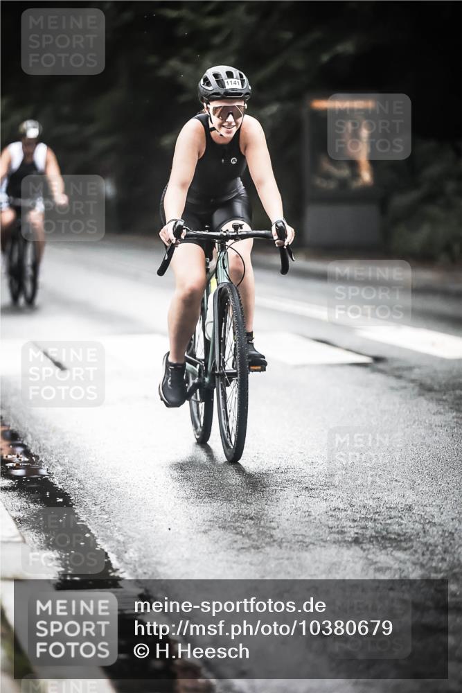 13.09.2026 - Stadtparktriathlon H.Heesch http://msf.ph/oto/10380679 13.09.2026 12:25:58 Radfahren 1005, 1065, 1141, 1150 meine-sportfotos.de