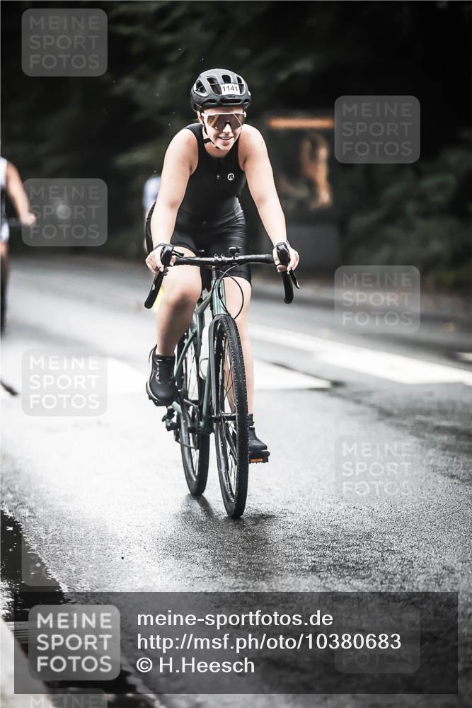 13.09.2026 - Stadtparktriathlon H.Heesch http://msf.ph/oto/10380683 13.09.2026 12:25:58 Radfahren 1005, 1065, 1141, 1150 meine-sportfotos.de