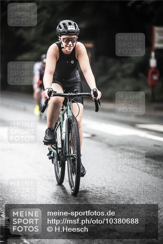 13.09.2026 - Stadtparktriathlon H.Heesch http://msf.ph/oto/10380688 13.09.2026 12:25:59 Radfahren 1005, 1065, 1141, 1150 meine-sportfotos.de