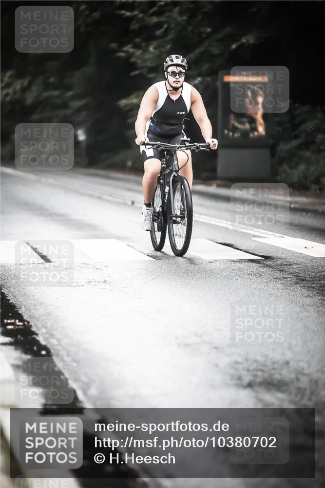 13.09.2026 - Stadtparktriathlon H.Heesch http://msf.ph/oto/10380702 13.09.2026 12:26:00 Radfahren 1005, 1065, 1141, 1150 meine-sportfotos.de