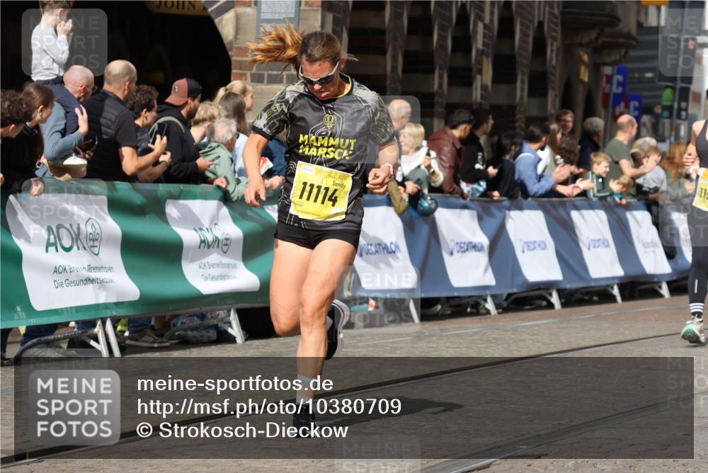13.09.2026 - 21. swb-Marathon Bremen Strokosch-Dieckow http://msf.ph/oto/10380709 13.09.2026 11:04:46 Ziel 10160, 10182, 10245, 10526, 10613, 10711, 10755, 10877, 11214, 11215, 11248, 11336, 11410, 11720, 11740, 11761, 11991, 12009, 12929, 10315, 10465, 10729, 10741, 10850, 10855, 10856, 10975, 11006, 11133, 11272, 11395, 11518, 11757, 11939, 12235, 12420, 12493, 12495, 12498, 12500, 12502, 12522, 12563 meine-sportfotos.de