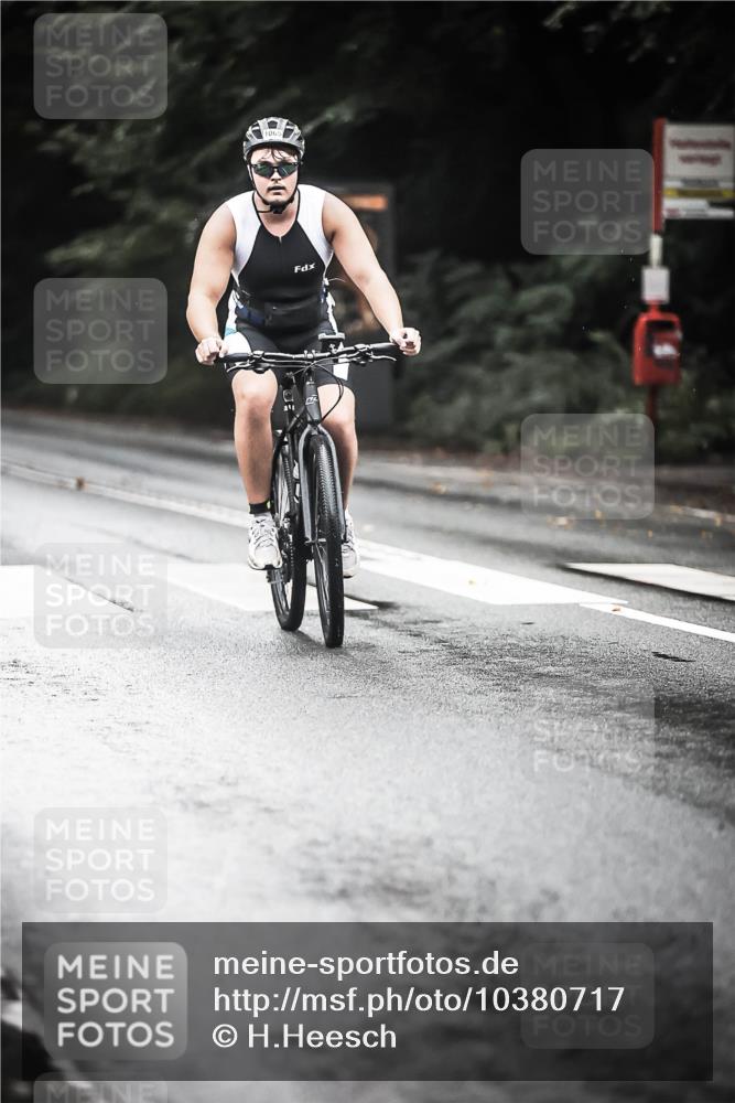 13.09.2026 - Stadtparktriathlon H.Heesch http://msf.ph/oto/10380717 13.09.2026 12:26:01 Radfahren 1005, 1065, 1141, 1150 meine-sportfotos.de
