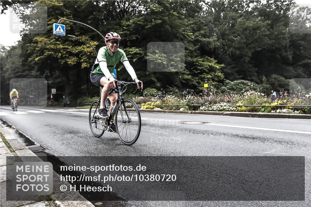 13.09.2026 - Stadtparktriathlon H.Heesch http://msf.ph/oto/10380720 13.09.2026 10:22:21 Radfahren 232, 297, 299, 464 meine-sportfotos.de
